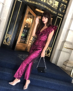 Victoria Justice feet photo thumbnail