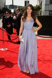 Victoria Justice feet photo thumbnail