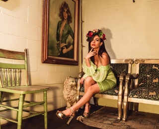 Victoria Justice feet photo thumbnail