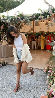 Victoria Justice feet photo thumbnail