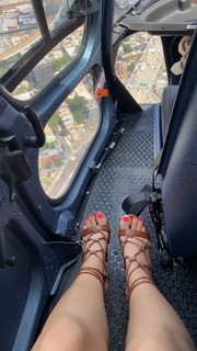 Victoria Justice feet photo thumbnail