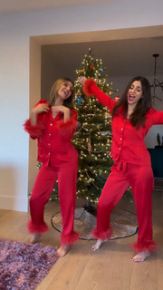 Victoria Justice feet photo thumbnail