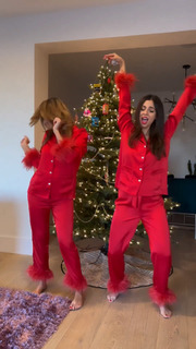 Victoria Justice feet photo thumbnail