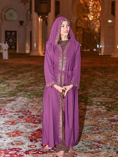 Victoria Justice feet photo thumbnail