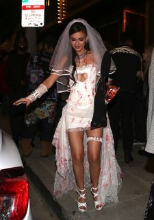 Victoria Justice feet photo thumbnail