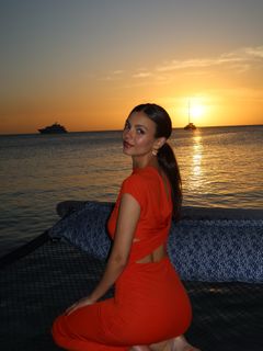 Victoria Justice feet photo 3