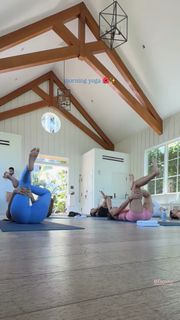 Victoria Justice feet photo 5