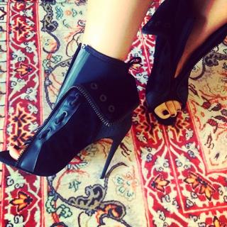 Victoria Koblenko feet photo 2