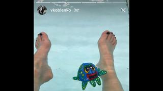 Victoria Koblenko feet photo 7