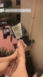 Victoria Koblenko feet photo 5