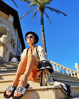 Victoria Koblenko feet photo 6