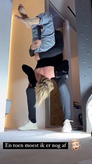 Victoria Koblenko feet photo 8