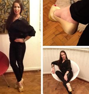 Victoria Onetto feet photo 17