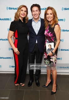 Victoria Osteen feet photo 10