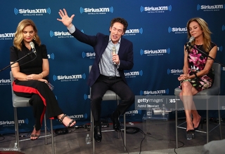 Victoria Osteen feet photo 9