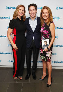 Victoria Osteen feet photo 6