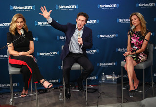 Victoria Osteen feet photo 3