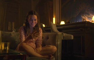 Victoria Pedretti feet photo thumbnail
