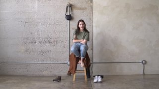 Victoria Pedretti feet photo thumbnail
