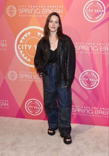 Victoria Pedretti feet photo 1
