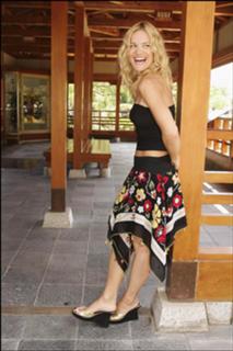 Victoria Pratt feet photo 2