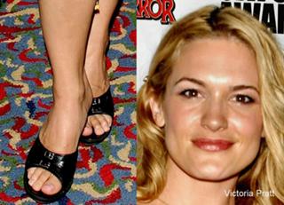 Victoria Pratt feet photo 17