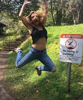 Victoria Pratt feet photo 8