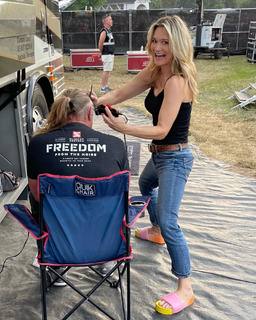 Victoria Pratt feet photo 8