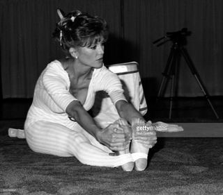 Victoria Principal feet photo thumbnail