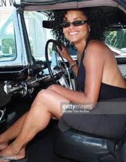 Victoria Rowell feet photo 17