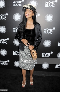 Victoria Rowell feet photo 10