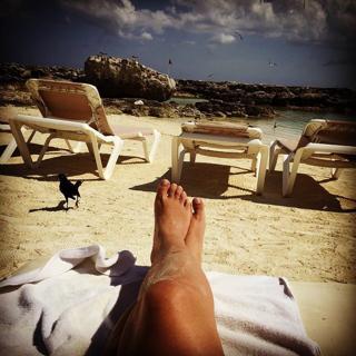 Victoria Ruffo feet photo 3