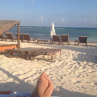 Victoria Ruffo feet photo 1