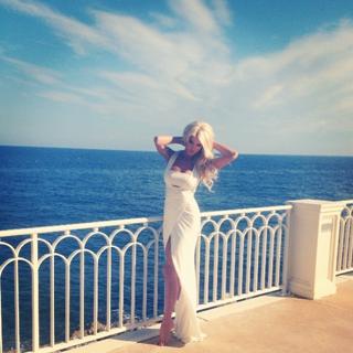 Victoria Silvstedt feet photo thumbnail