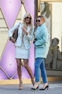 Victoria Silvstedt feet photo thumbnail