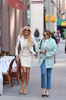 Victoria Silvstedt feet photo thumbnail