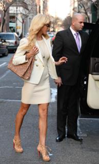 Victoria Silvstedt feet photo thumbnail