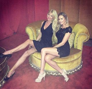 Victoria Silvstedt feet photo thumbnail