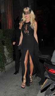 Victoria Silvstedt feet photo thumbnail