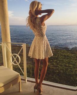 Victoria Silvstedt feet photo thumbnail