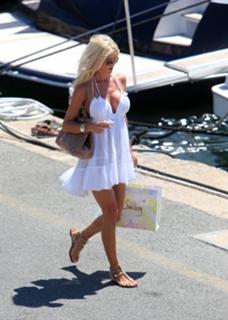 Victoria Silvstedt feet photo thumbnail