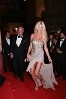 Victoria Silvstedt feet photo thumbnail