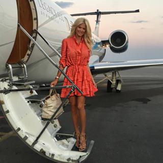 Victoria Silvstedt feet photo thumbnail