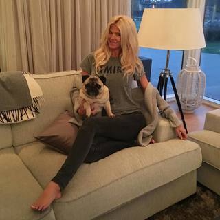 Victoria Silvstedt feet photo thumbnail