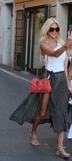 Victoria Silvstedt feet photo thumbnail