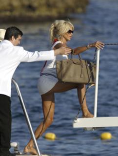 Victoria Silvstedt feet photo thumbnail