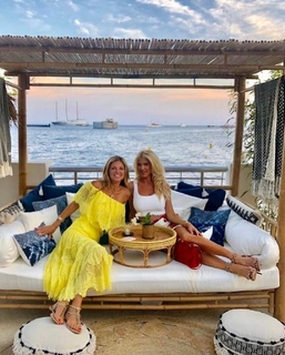 Victoria Silvstedt feet photo thumbnail