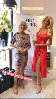 Victoria Silvstedt feet photo thumbnail