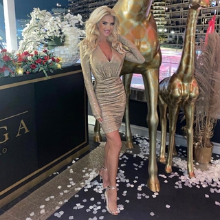 Victoria Silvstedt feet photo thumbnail