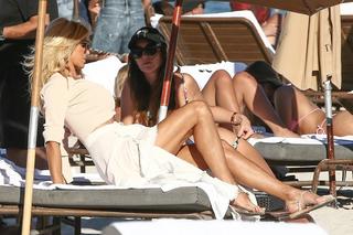 Victoria Silvstedt feet photo thumbnail